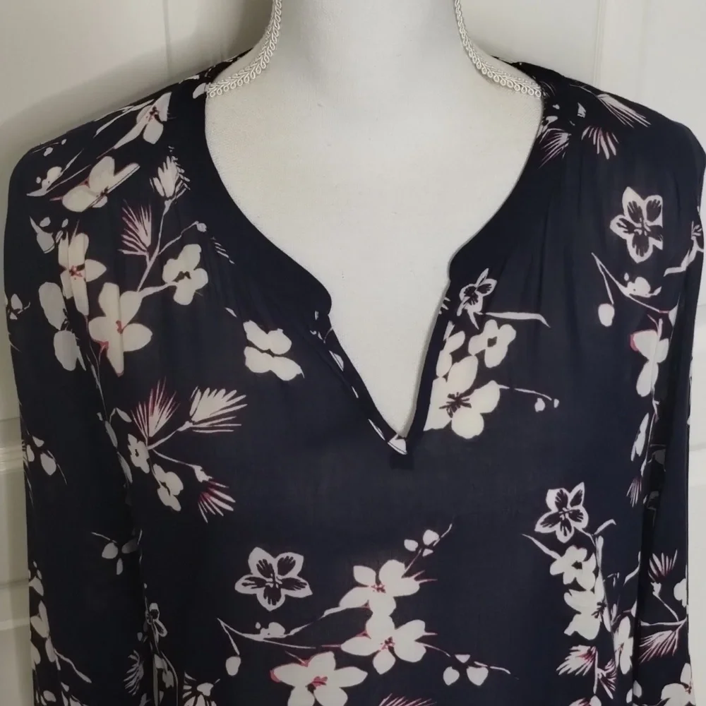 Lucky Brand peasant blouse navy floral ivory and pink 3/4 sleeve sheer v-neck sm